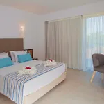 Minos Hotel 4*