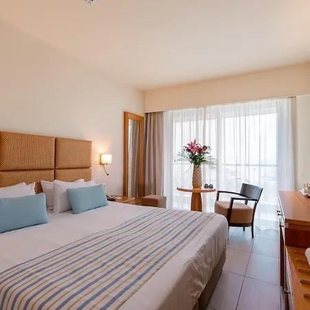 Minos Hotel 4*
