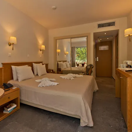 Hotel Minos 4*