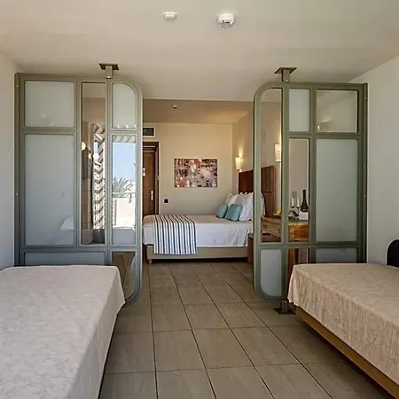 Hotel Minos 4*