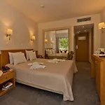 Ξενοδοχείο Minos 4*