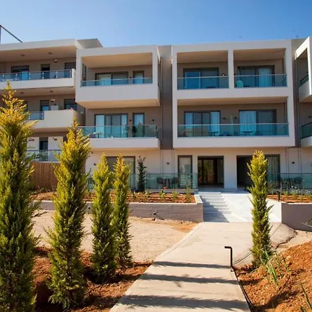 Minos Otel 4*